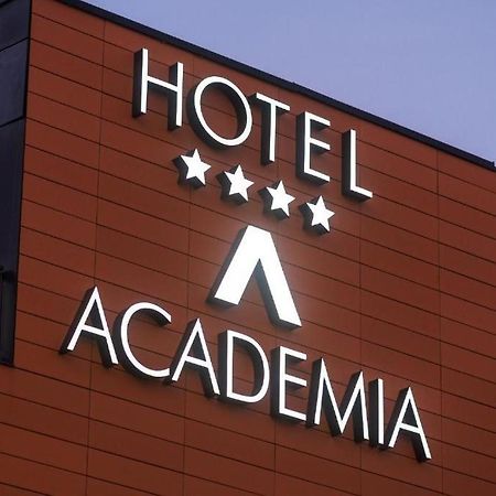 فندق زغربفي  فندق Academia المظهر الخارجي الصورة